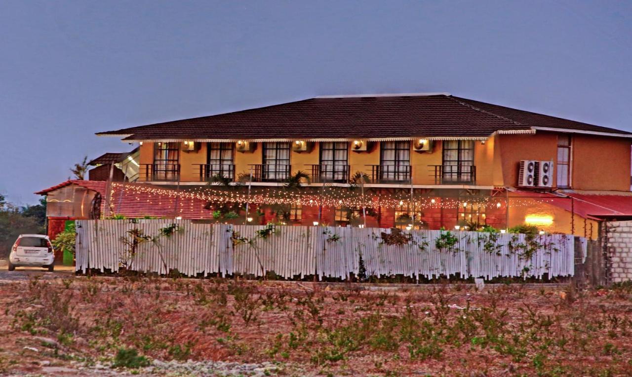 Treebo Trend Hotel Wildernest Nagpur Exterior foto